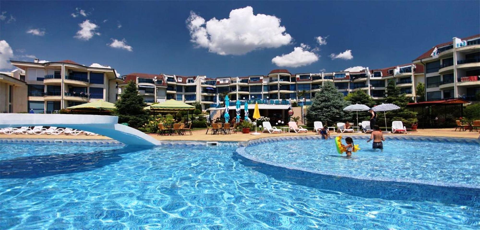 Riviera Complex 6 Hotel สวิติ วลัส ภายนอก รูปภาพ