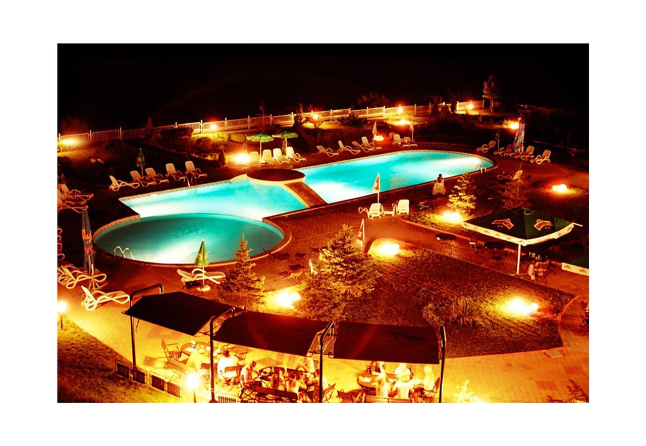Riviera Complex 6 Hotel สวิติ วลัส ภายนอก รูปภาพ